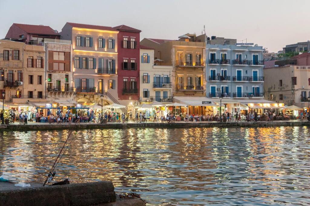 History & Culture In Old Town Chania La Canée Extérieur photo